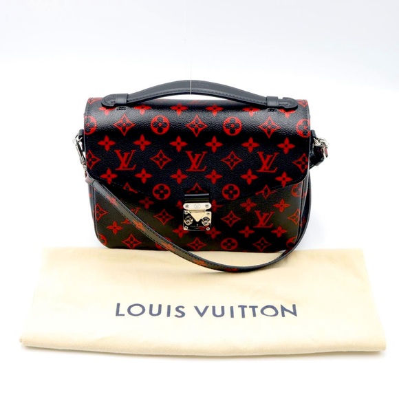 Louis Vuitton Metis Pochette
Monogram Infra-rouge Limited Edition - Picture 1 of 5